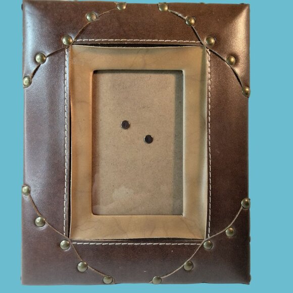 Leather Picture Frame Brass Studs Stand 4x6 Photo Western Lodge Desktop Table - Picture 1 of 8